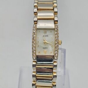 Vintage NOVELLE Watch Ladies Mother Of Pearl Gold Tone Extra Link FREE $HIPPING!